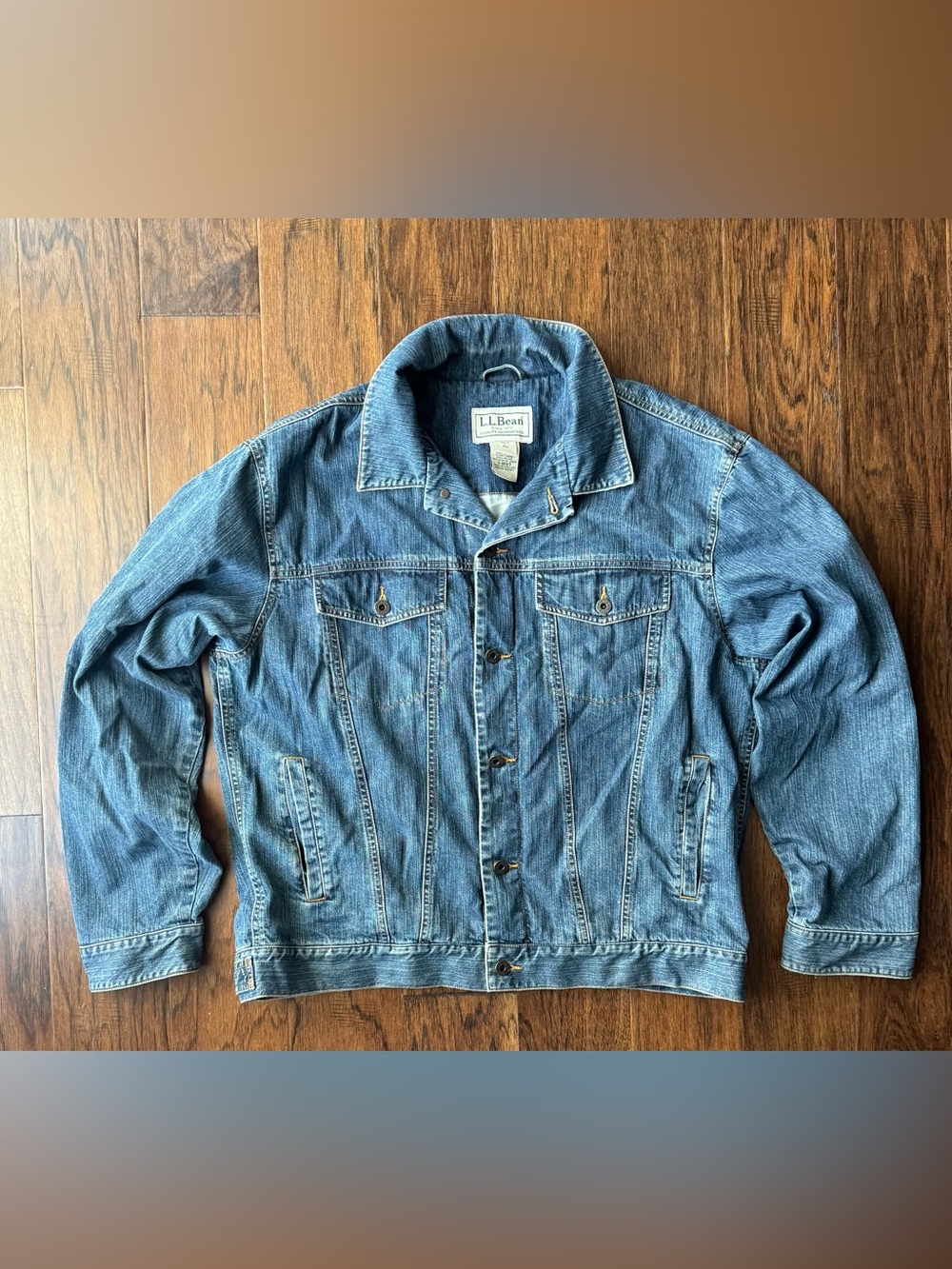 L.L. Bean Vintage Men's Light Blue Denim Jacket Size L
